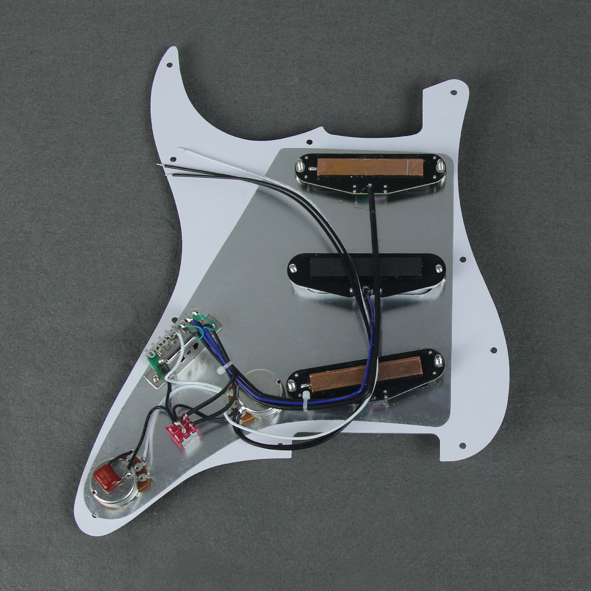 FLEOR SSS Prewired Guitar Pickguard fit ST Guitar Hot Rails-Single Coil Pickup