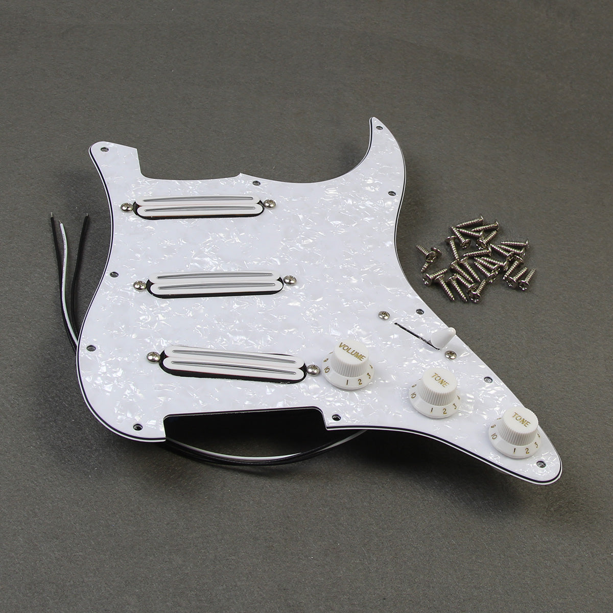 FLEOR Alnico 5 Hot Rails SSS Prewired Guitar Pickguard | iknmusic