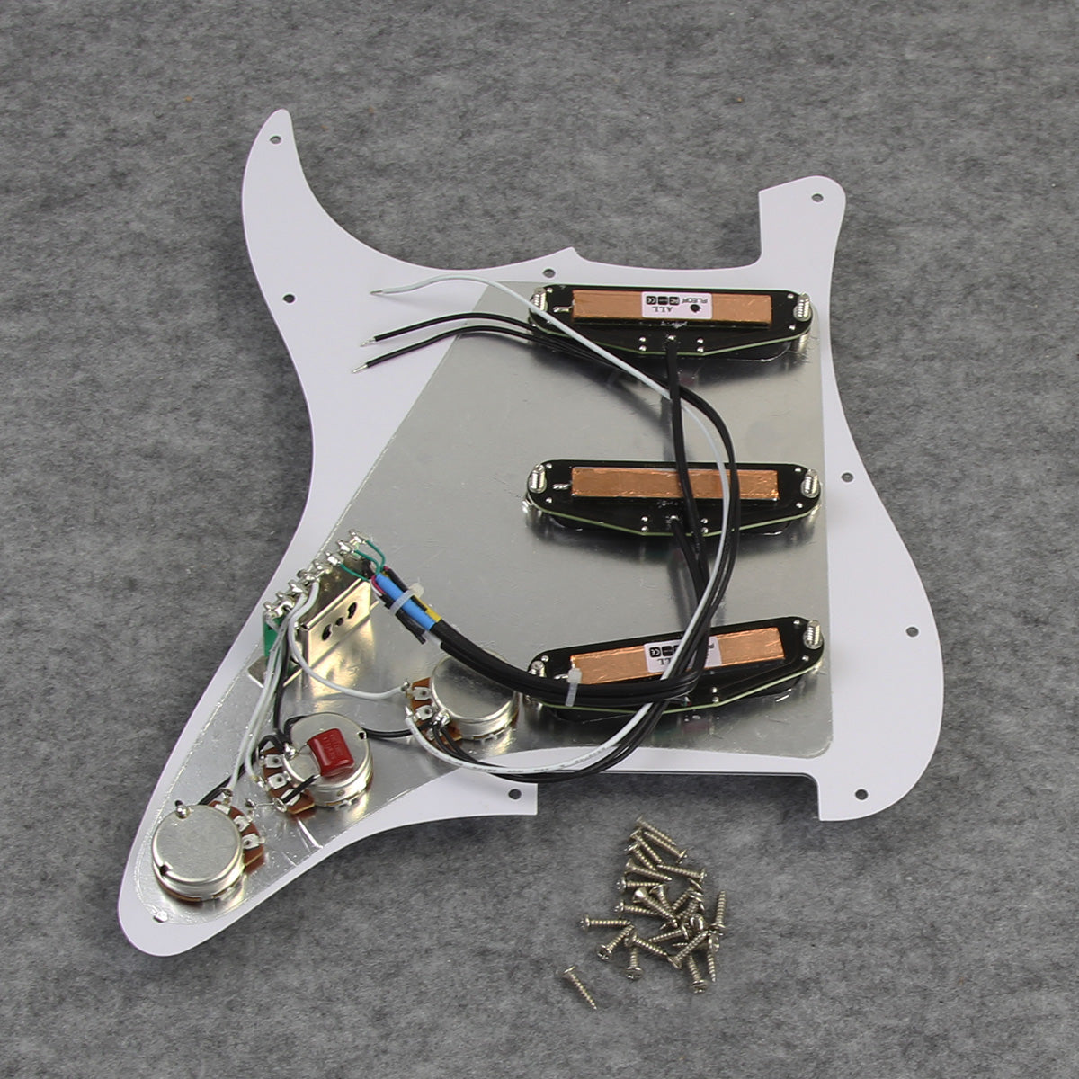 FLEOR Ceramic Hot Rails SSS Prewired Guitar Pickguard | iknmusic 